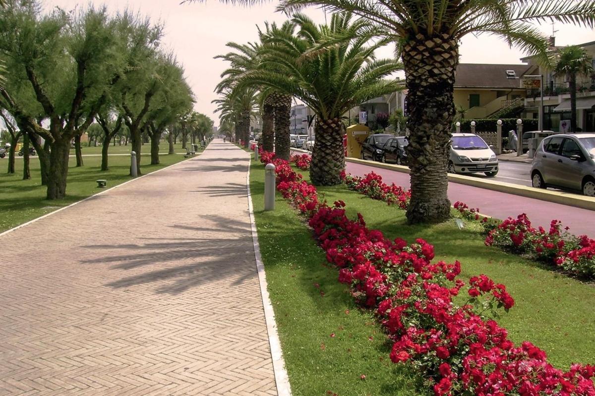 La Conchiglia Apartman Porto SantʼElpidio Kültér fotó